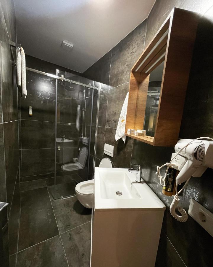 Grand Jnk Boutique Hotel Kukes Eksteriør billede
