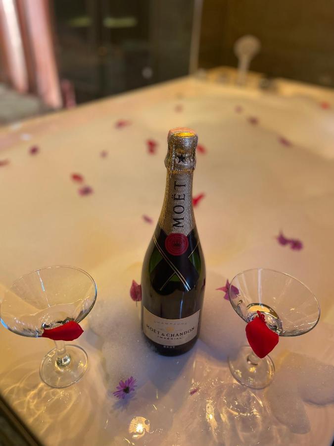 Grand Jnk Boutique Hotel Kukes Eksteriør billede
