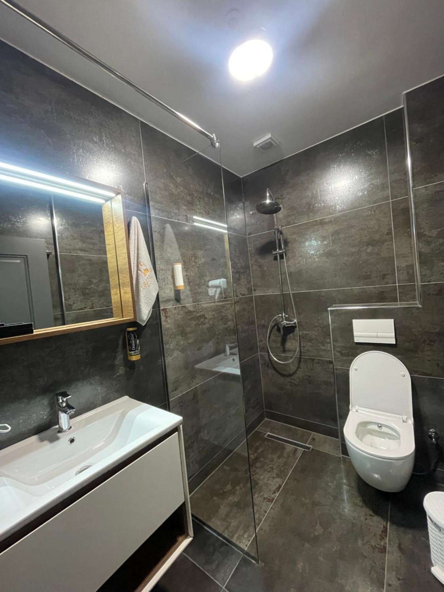 Grand Jnk Boutique Hotel Kukes Eksteriør billede