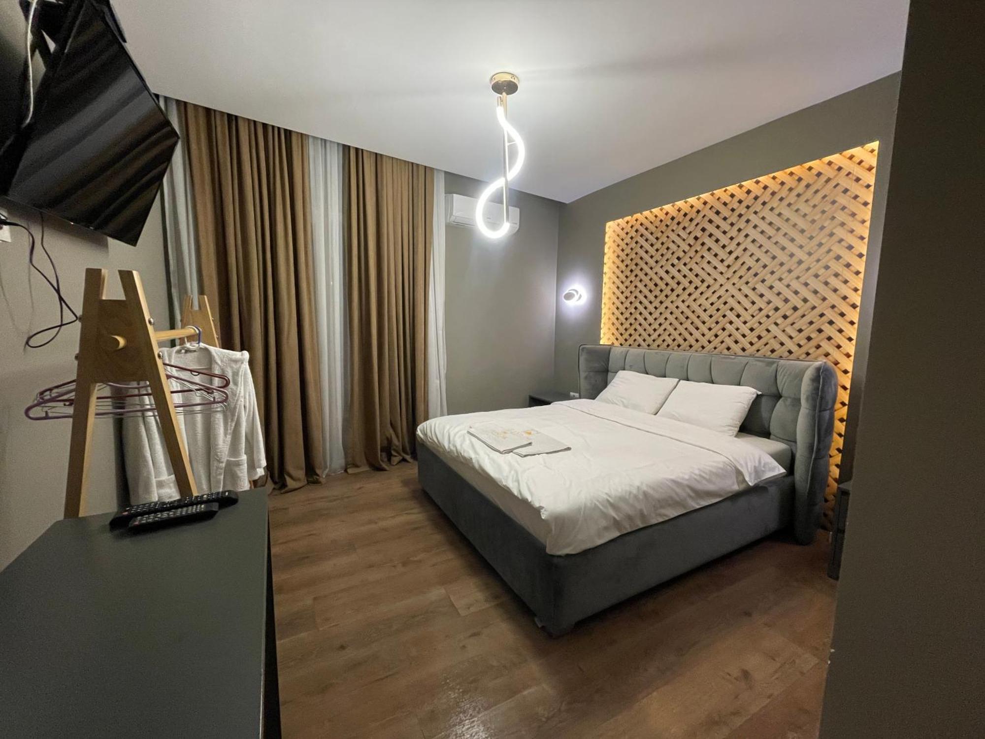 Grand Jnk Boutique Hotel Kukes Eksteriør billede