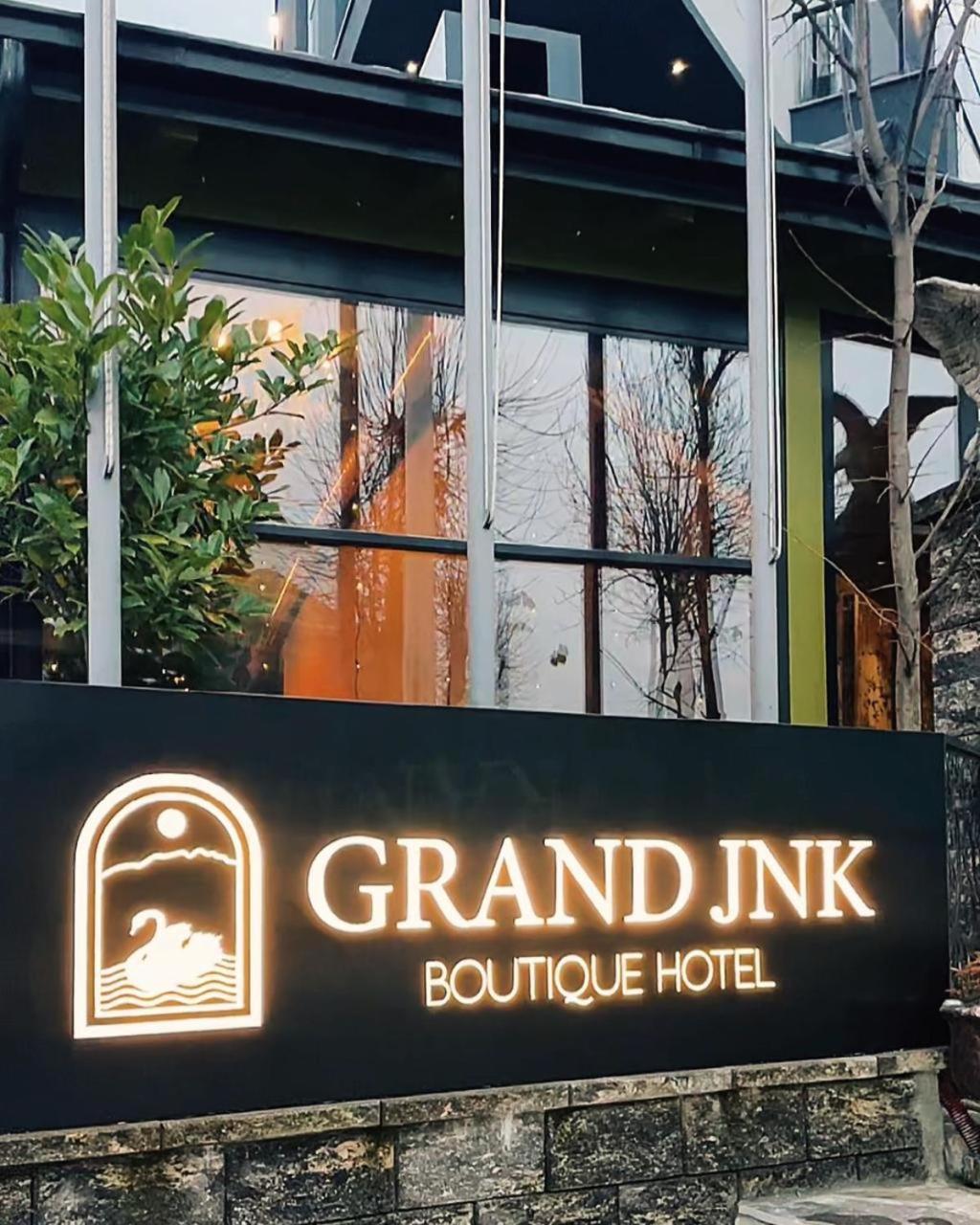 Grand Jnk Boutique Hotel Kukes Eksteriør billede